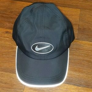 Nike Accessories - Nike golf black baseball hat Nike Accessories - Nike golf black baseball hat